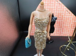 barbie golden no hat a